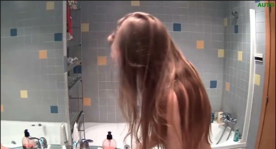 [Image: Voyeur11185150653.jpg]