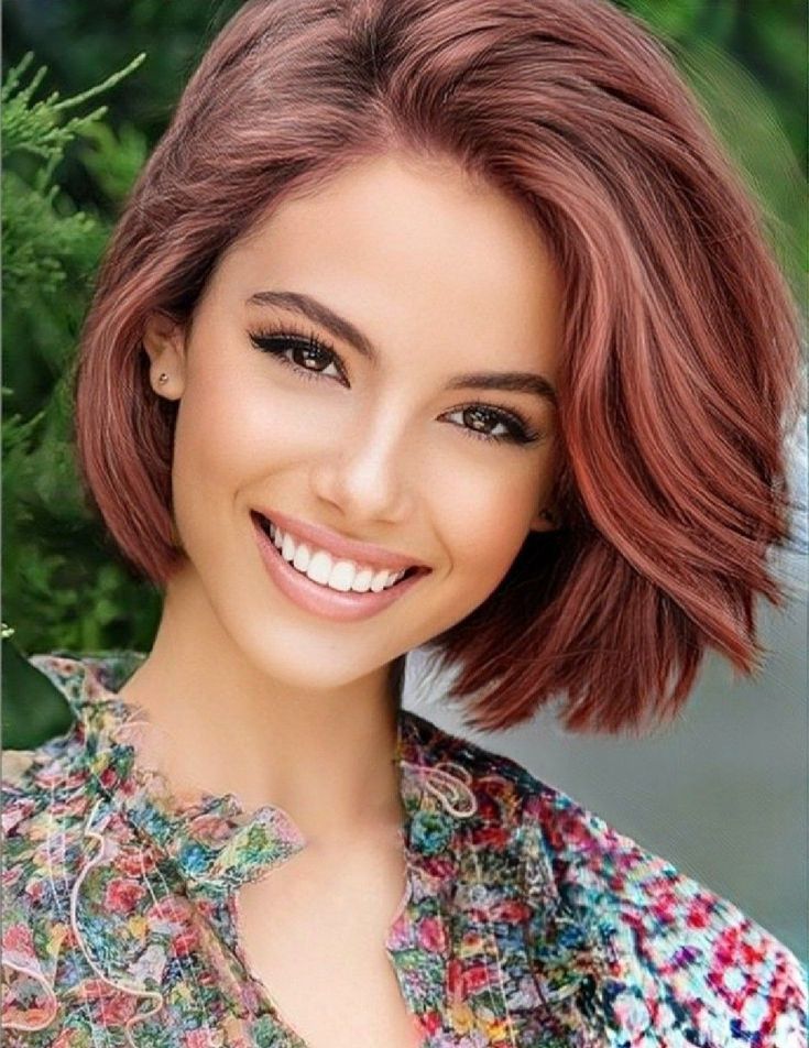 Short strawberry bob hair