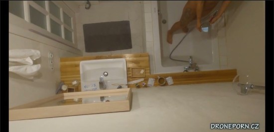 [Image: Voyeur50605110812.jpg]