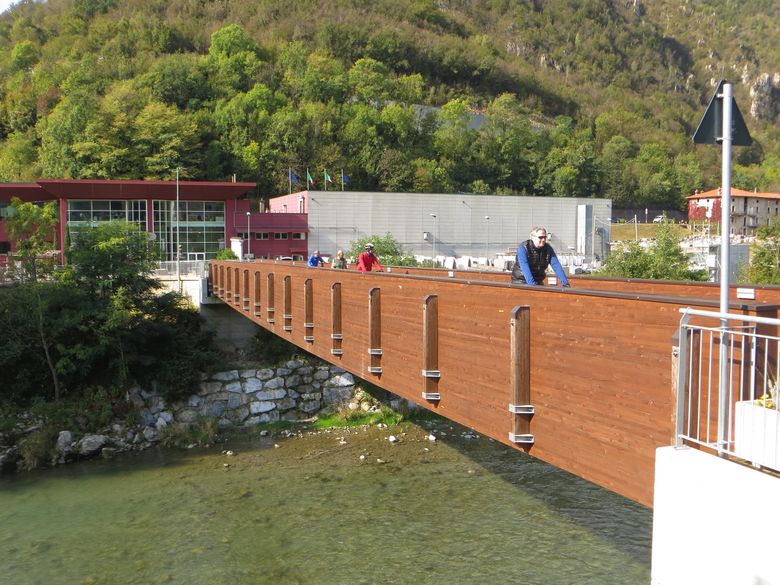 28 IMG 9903 — Postimages