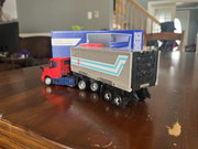 Transformers-Generations-VNR-Optimus-Prime-06