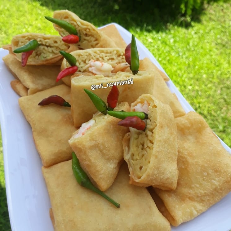Kreasi martabak mi sayur