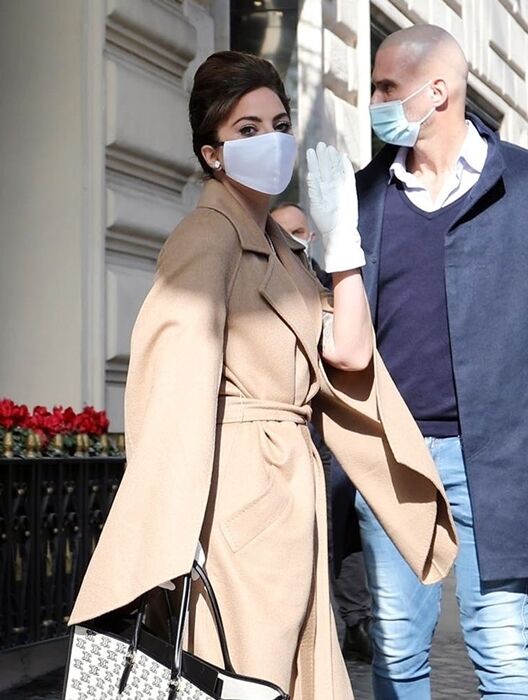 3-2-21-Leaving-Baglioni-Hotel-Regina-in-
