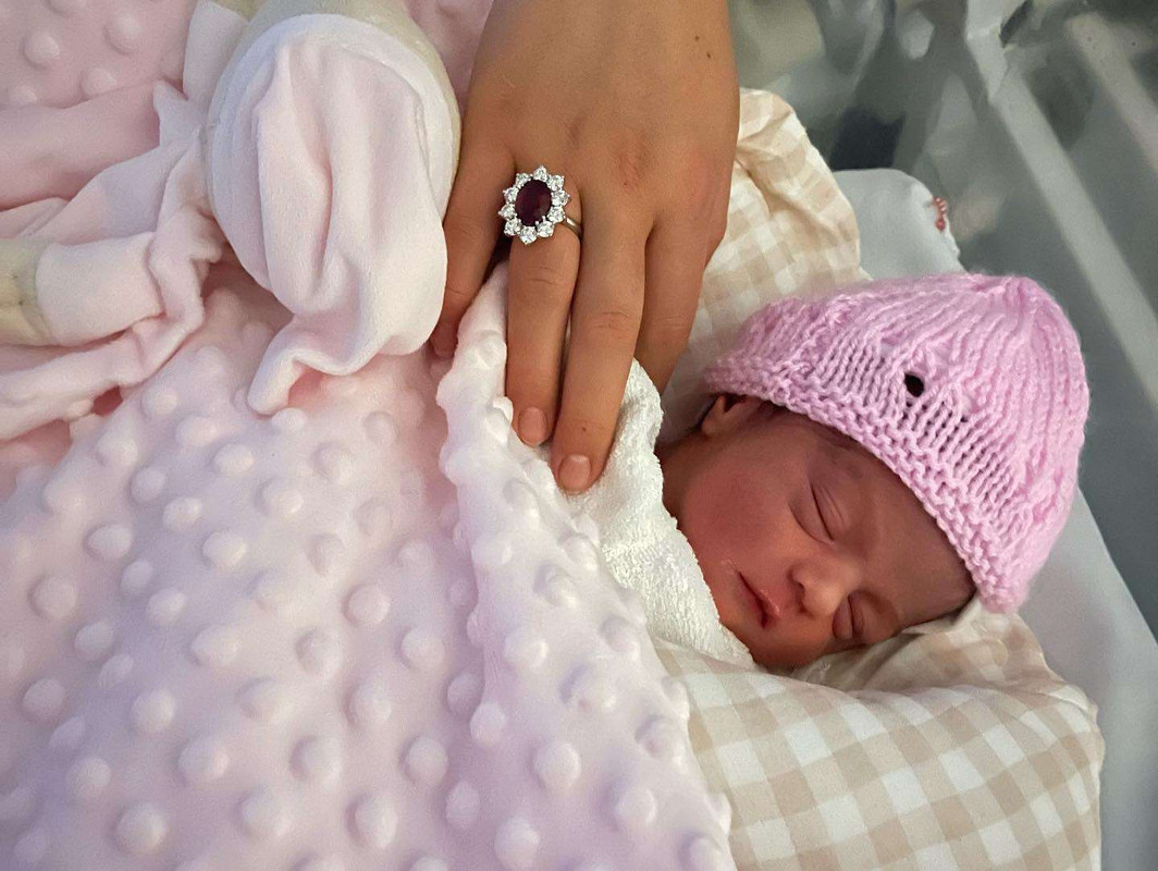 Cristiano Ronaldo y Georgina Rodríguez comparten primeras fotos de su hija