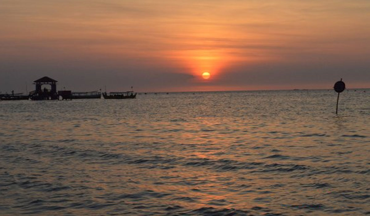Aktivitas Seru di Pantai Bandengan