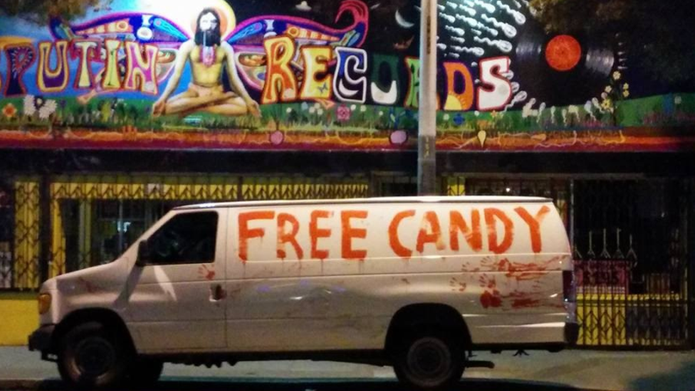 88692841-creepyvan1.png