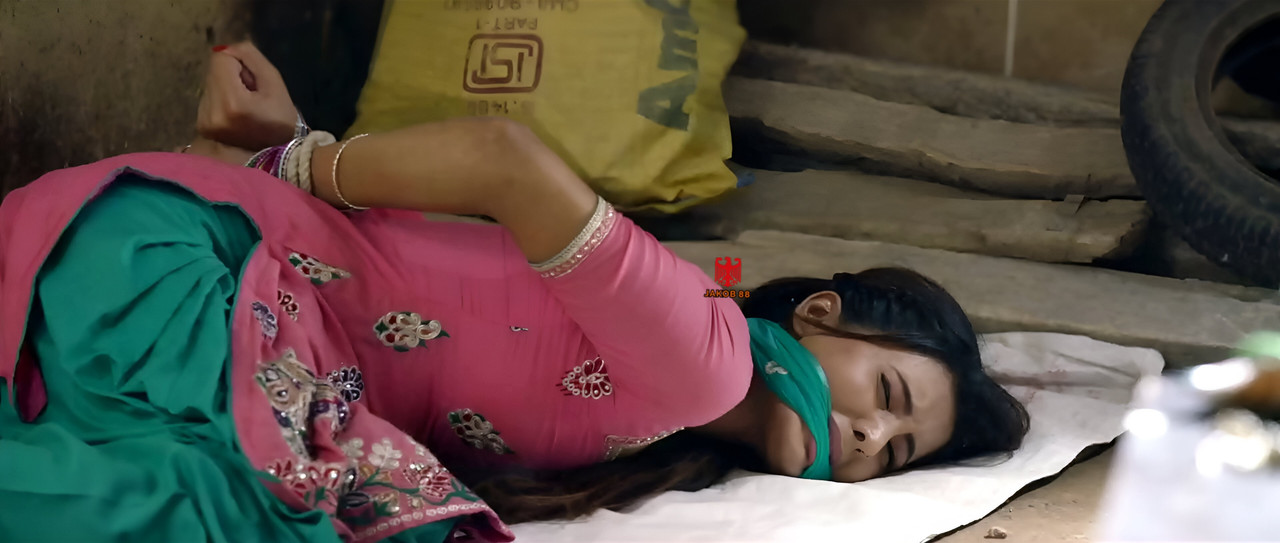 Geeta Basra 7 - Lock 2016