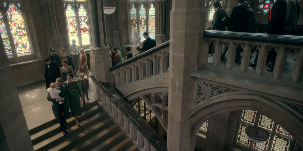 Peaky.Blinders.S05E01.Black.Tuesday.1080i.DTS-HD.MA.5.1.AVC.REMUX-FraMeSToR[SS]1