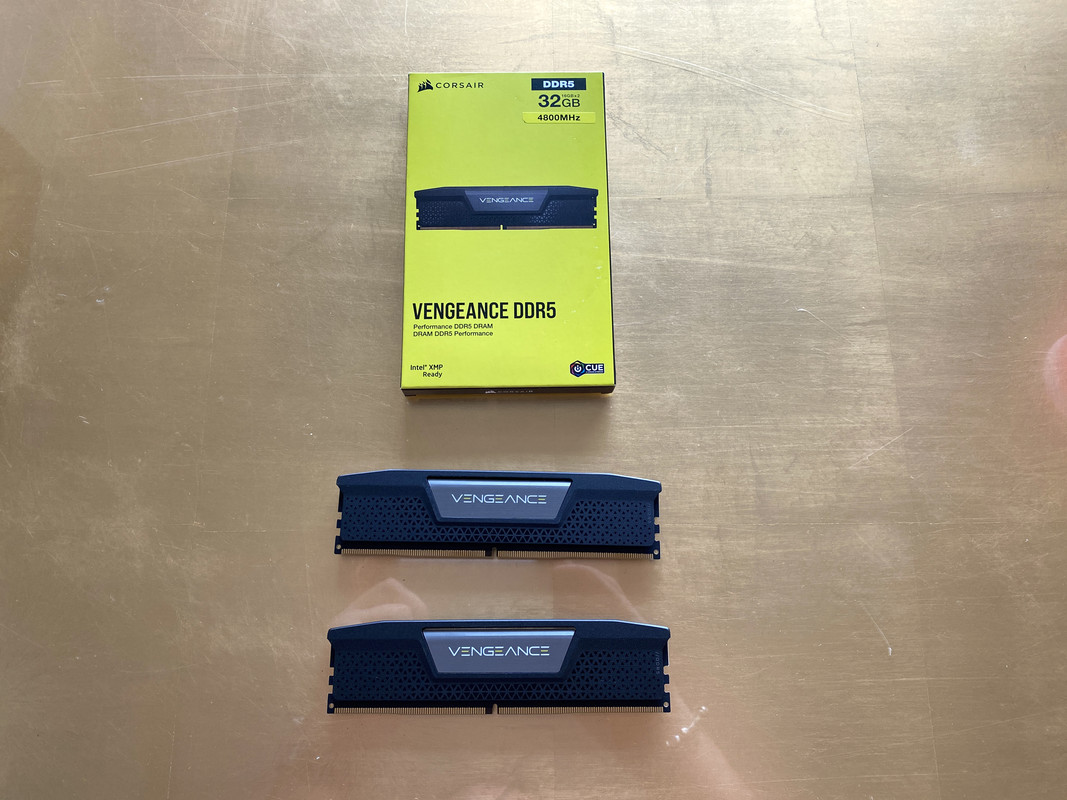 Corsair Vengeance Ddr5 32gb 4800 CMK32GX5M2A4800C40 davanti