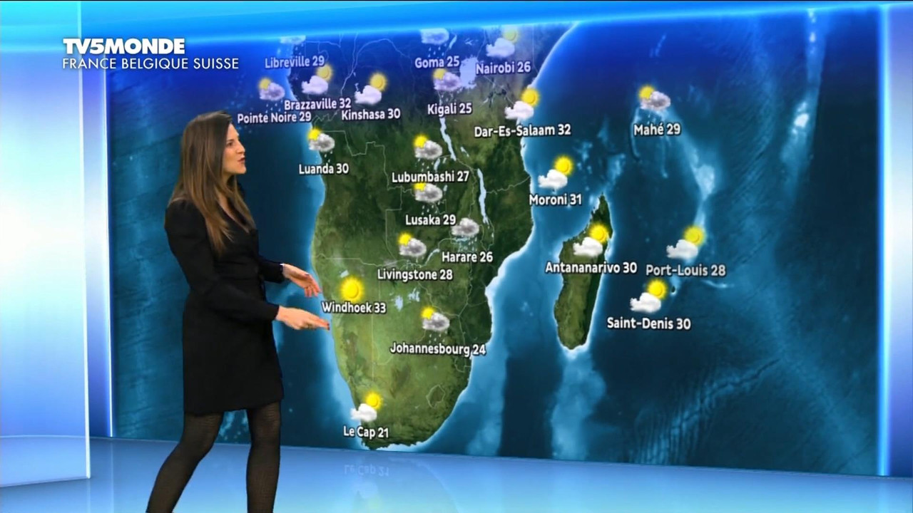 Daniela Prepeliuc 291120.mp4_snapshot_01.18_[2020.11.29_18.53.48]