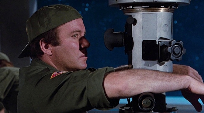 AIRPLANE-II-WILLIAM-SHATNER-FOTOR.jpg