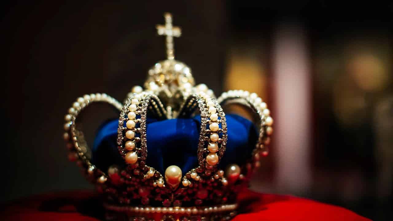 ¿Tienes estos apellidos? Puedes ser descendiente de la realeza