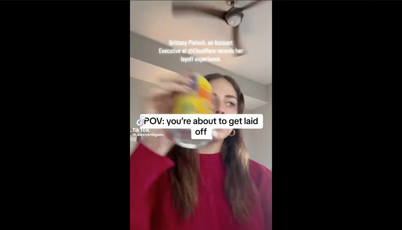 Joven graba el momento de su despido y se vuelve viral (Video)