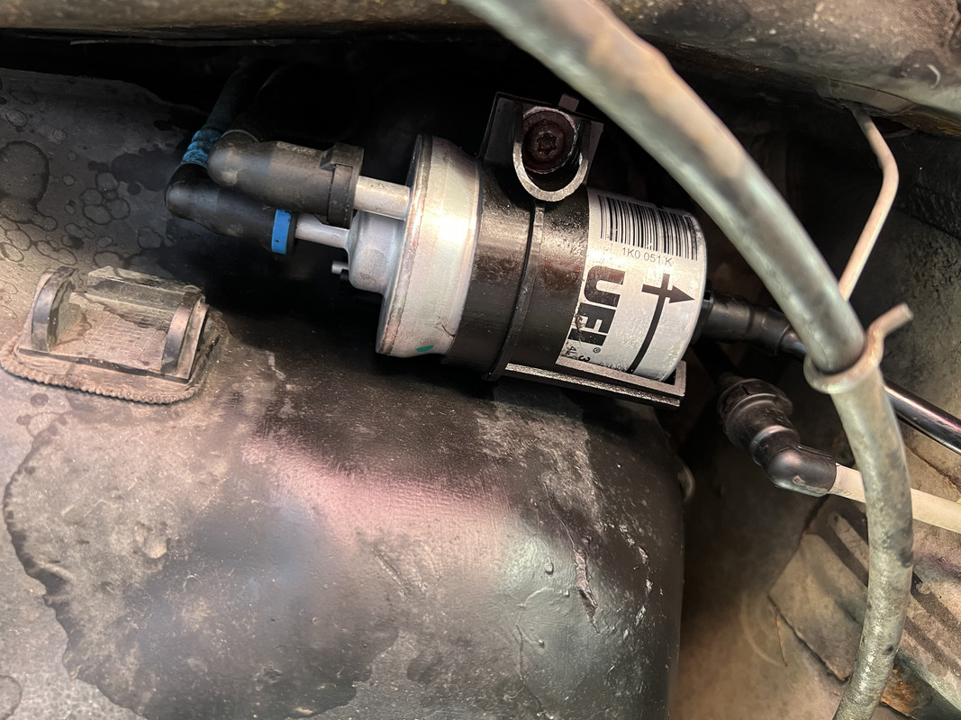 6F880536-B69D-4D94-A16B-05F1DC3711C6