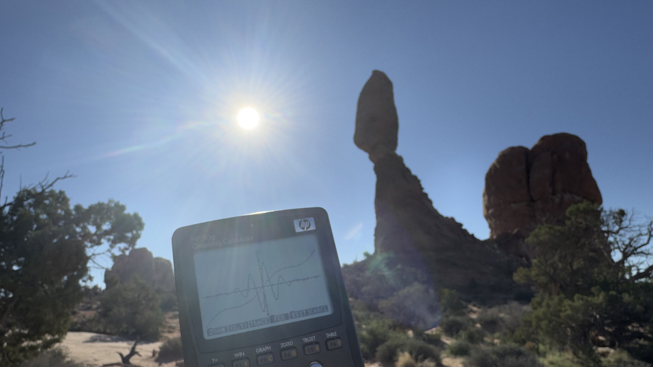 HP 50g in front of Balanced Rock