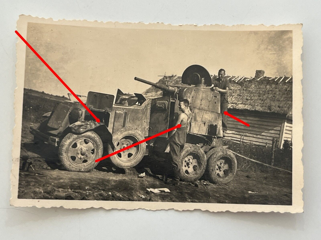 Foto Russland, Panzerspähwagen der Russen erbeutet,