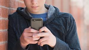 Подростку из Харьковской области грозит тюрьма из-за манипуляций с телефоном