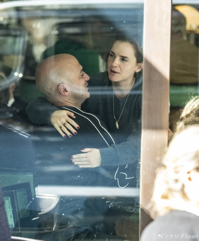 emmawatson-photogallery.blogspot.com (2)