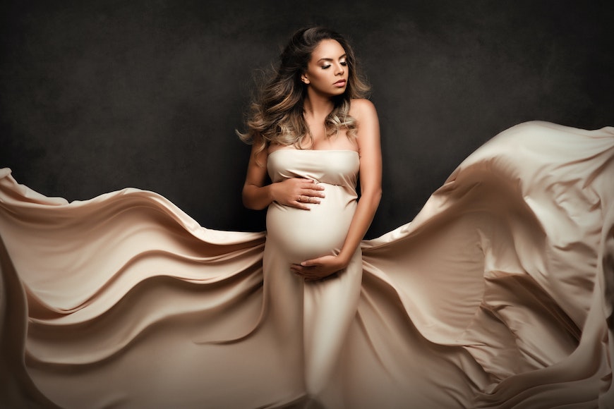 Why Should One Get Maternity Pictures
