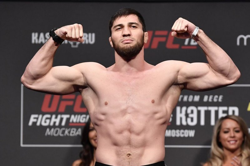 Шамил Гамзатов се раздели с UFC