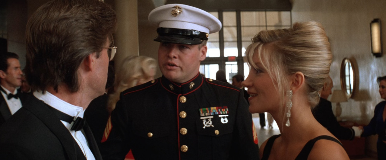 Executive Decision 1996 (1080p x265 10bit Tigole