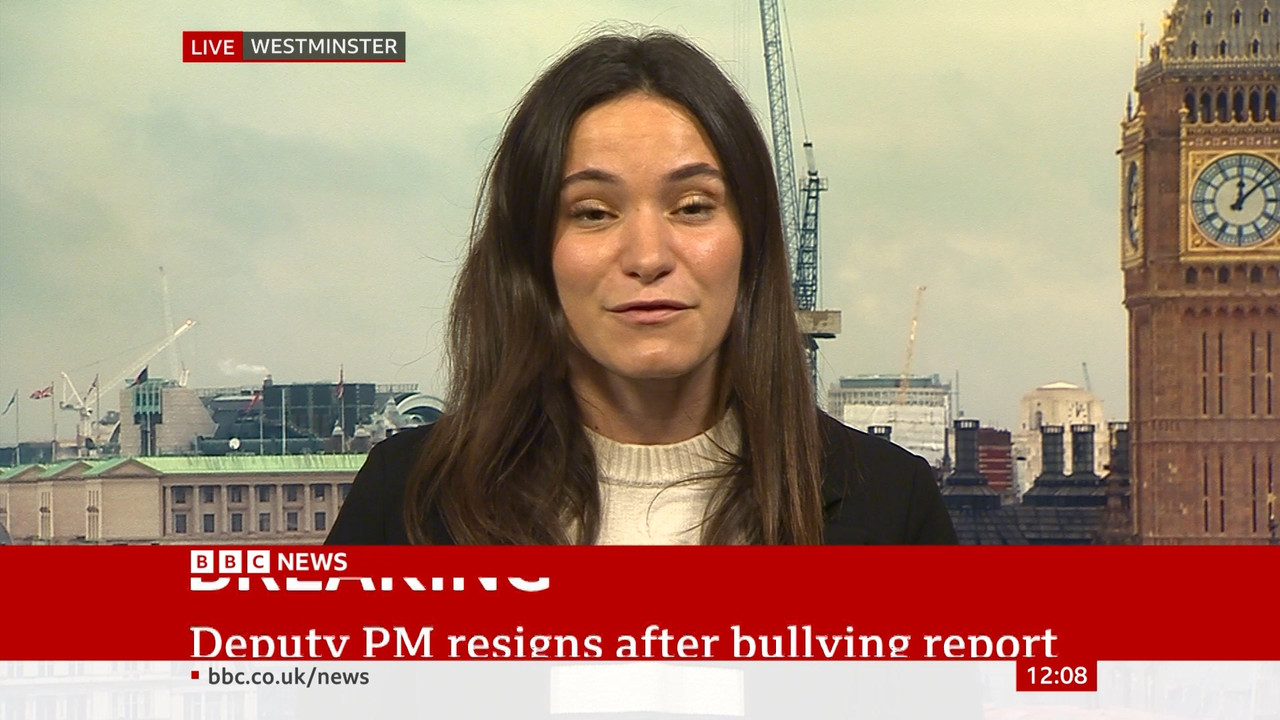 04.21 - 12.00.00 - BBC News. The latest news from the BBC. [S]..ts_snapshot_00.09.08.641