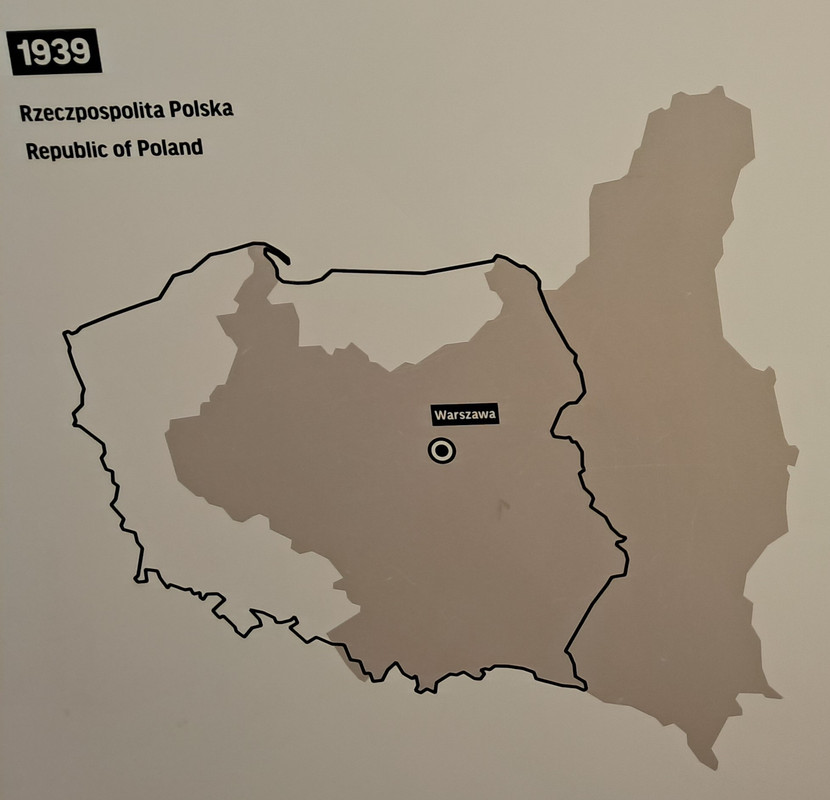 Varsovia 2024 la ciudad Fénix que resurgió de sus cenizas. - Blogs of Poland - Dia 1-Palacio Real, centro histórico y Free tour. (18)