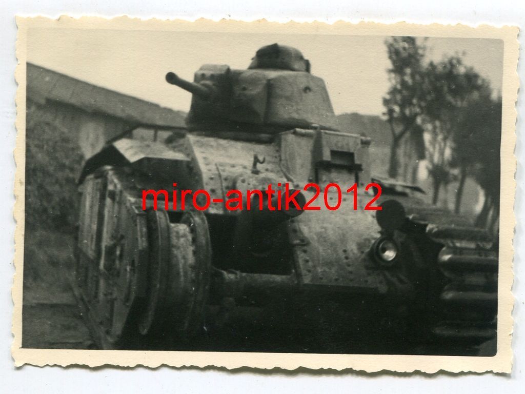 Foto, Wehrmacht, zerstörter Panzer, Char B1, Nah