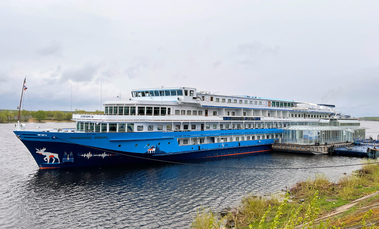 Симфония севера, 1 мая, первый теплоход в 2023 году