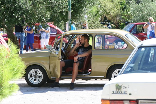 FIAT 850 Special - Page 2 RRKBbAc
