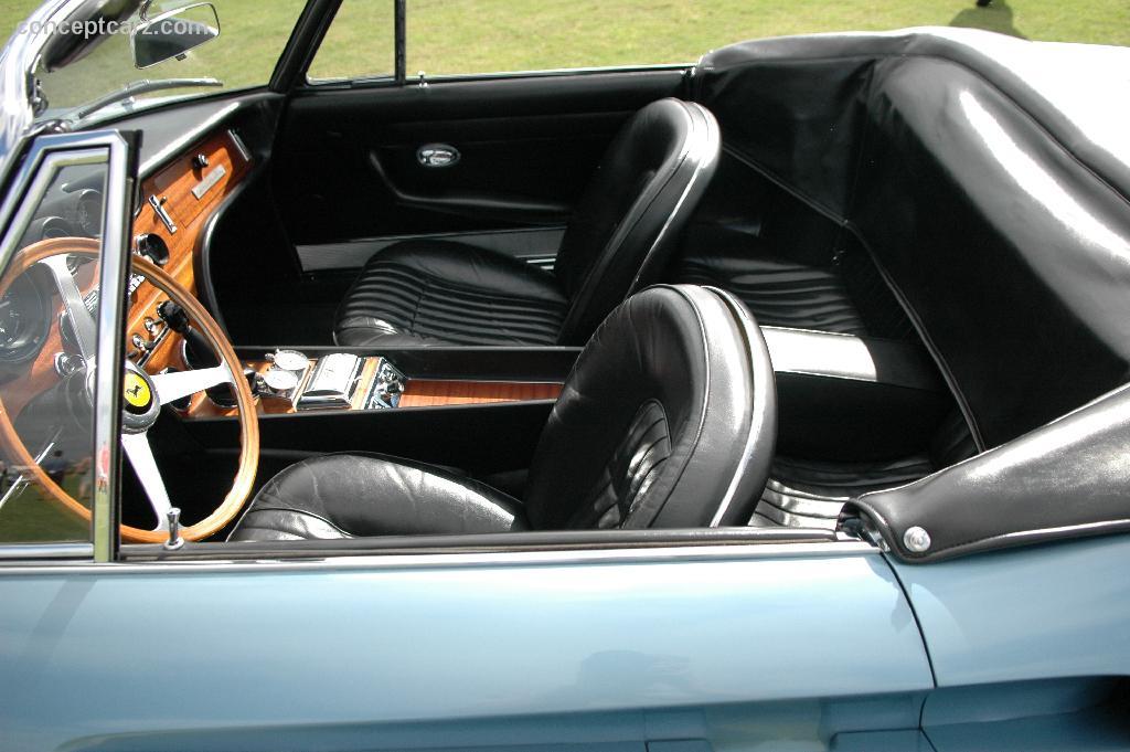 66_Ferrari_365_Calfirna_Conv_DV-06-PBI-0INT-01