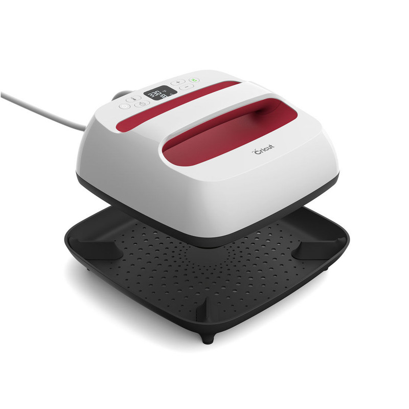 La Cricut EasyPress 2 descansando sobre su base de seguridad aislada.