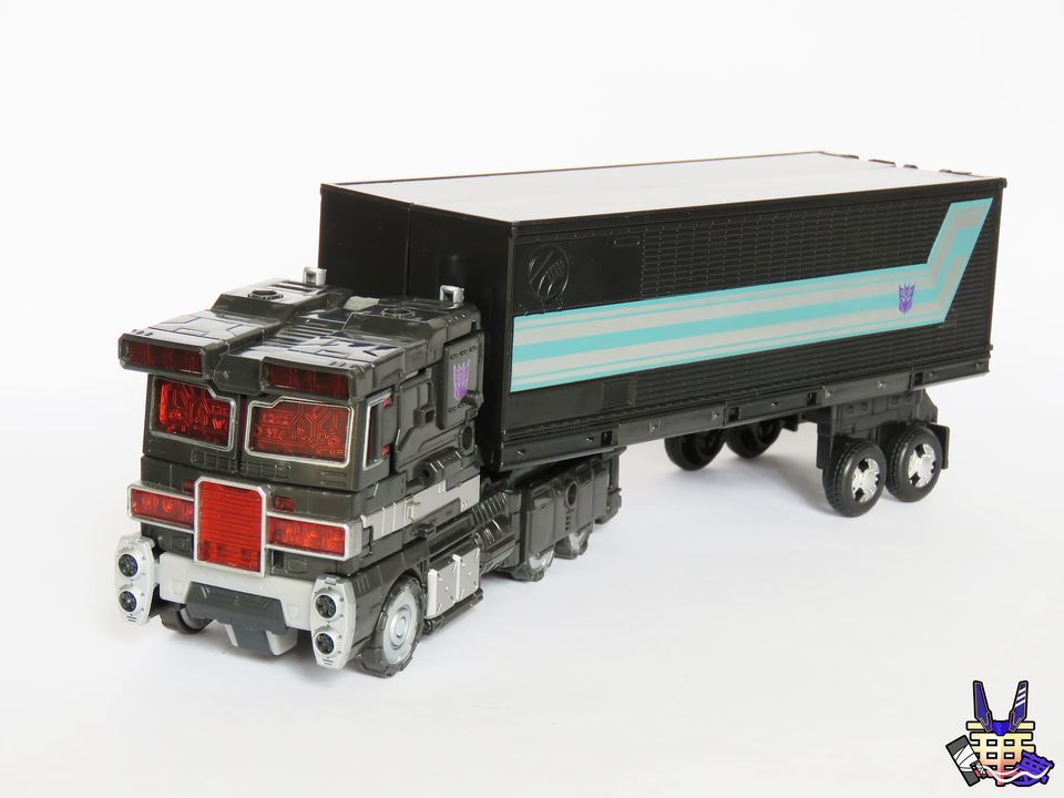 Netflix-War-For-Cybertron-Nemesis-Prime-18