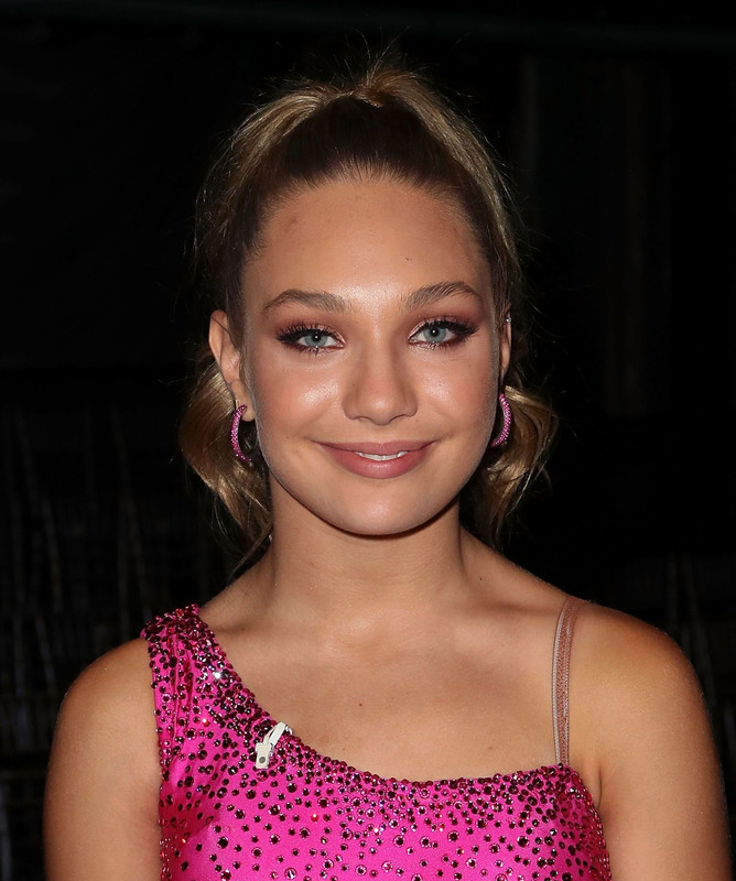 maddie-ziegler-on-dancing-with-the-stars-in-hollywood-california