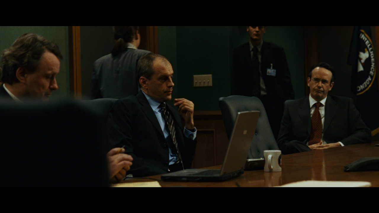The.Bourne.Supremacy.2004.2160p.UHD.BDRemux.DTSX.7.1.HYBRID.DoVi-DVT.mkv_000544.326