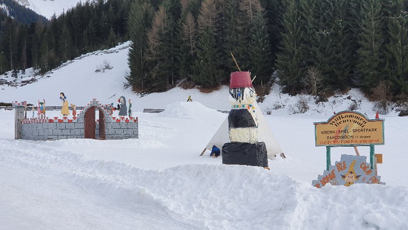 DOLOMITAS: NIEVE Y MERCADOS NAVIDEÑOS EN NOCHEVIEJA - Blogs de Italia - VAL DI FUNES: STA. MADDALENA Y ST GIOVANNI IN RANUI- VAL GARDENA: ORTISEI (4)