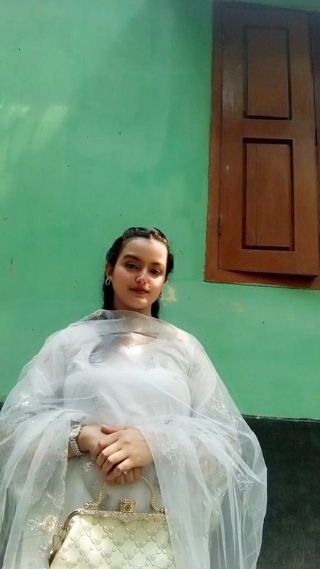 BD Beautiful Desi Girlfriend Showing Hot Boobs Sexy Hairy Pussy Spreade Closeup On VC Videos+Pics 1 IMG-5.jpg