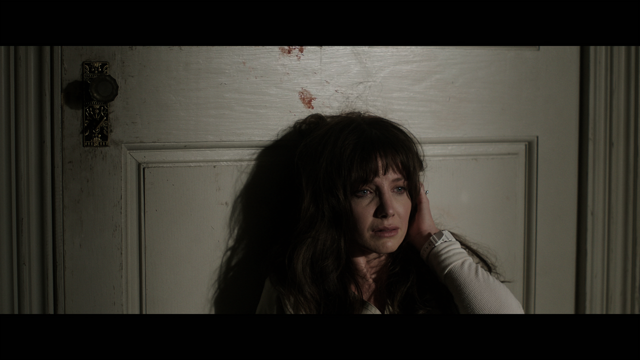 Malignant.2021.2160p.UHD.BDRemux.DTS-HD.MA.5.1.HDR.DoVi.Hybrid.P8.by.DVT.mkv_snapshot_00.10.20_[2022
