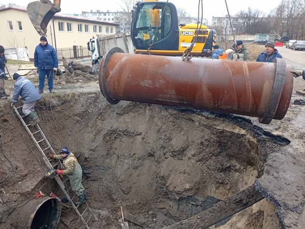 У Сумах триває відновлення водопостачання та аналіз причин масштабної аварії на колекторі