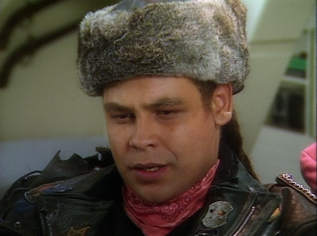 Red.Dwarf.S04E01.Camille.1080p.FLAC.2.0.AVC.REMUX-FraMeSToR[SS]13