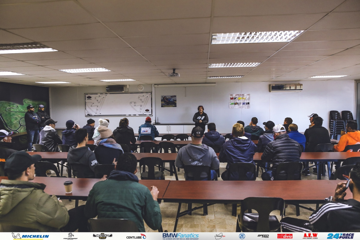 BMWFanatics RD19 Divio (36)