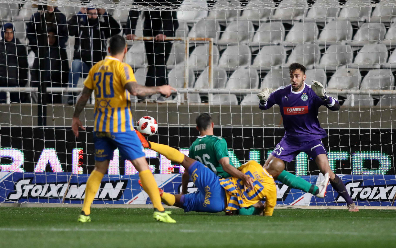 1ON_APOEL_NIC_3490