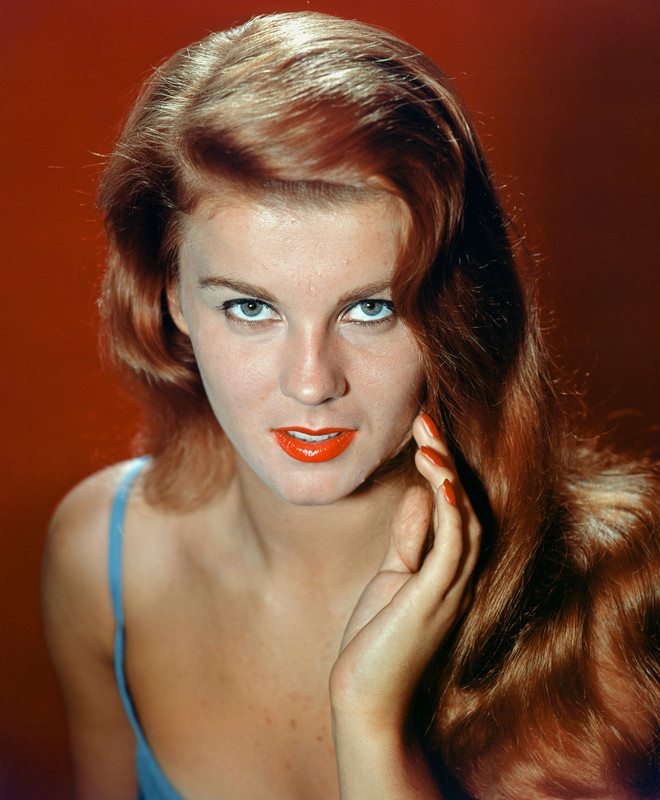 Ann-Margret_mc82