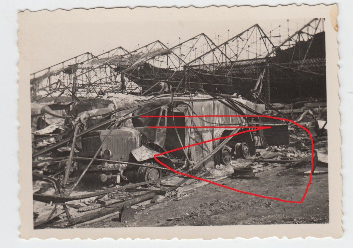 Foto 2wk Frankreich zerstörte Fabrik Ruine LKW Wh-fAHRZEUG WRACK