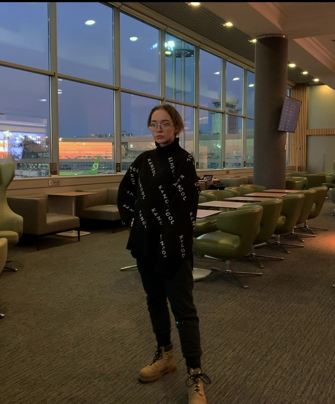 B2F633AD-F9A9-480A-9704-CC4F20B7303E