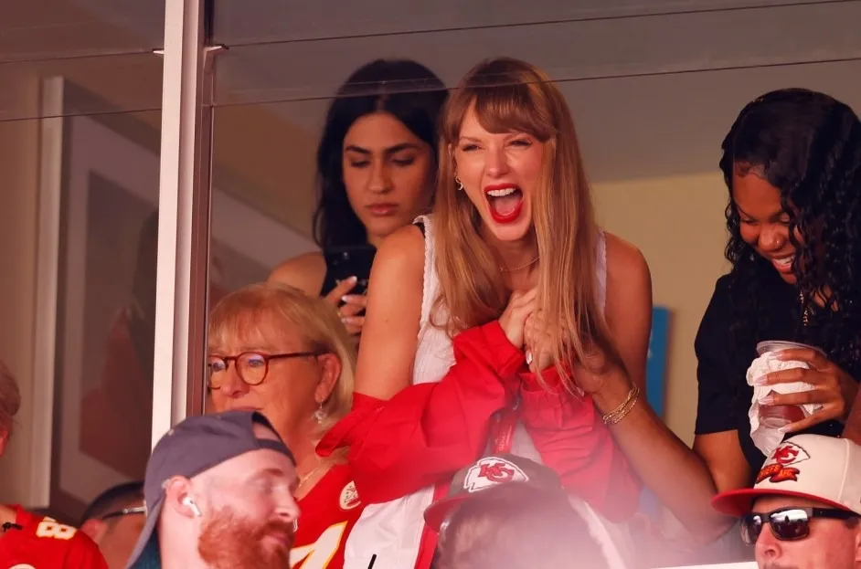 ¿Travis Kelce y Taylor Swift son novios? Este video lo confirmaría