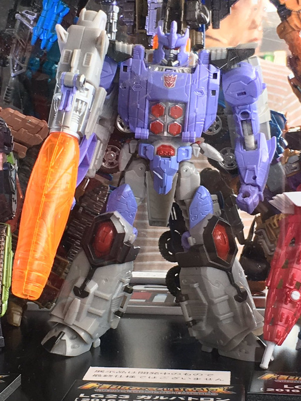 Takara-Legends-Display-07