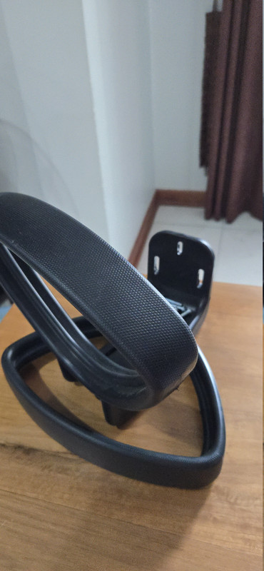 5 CHAIR