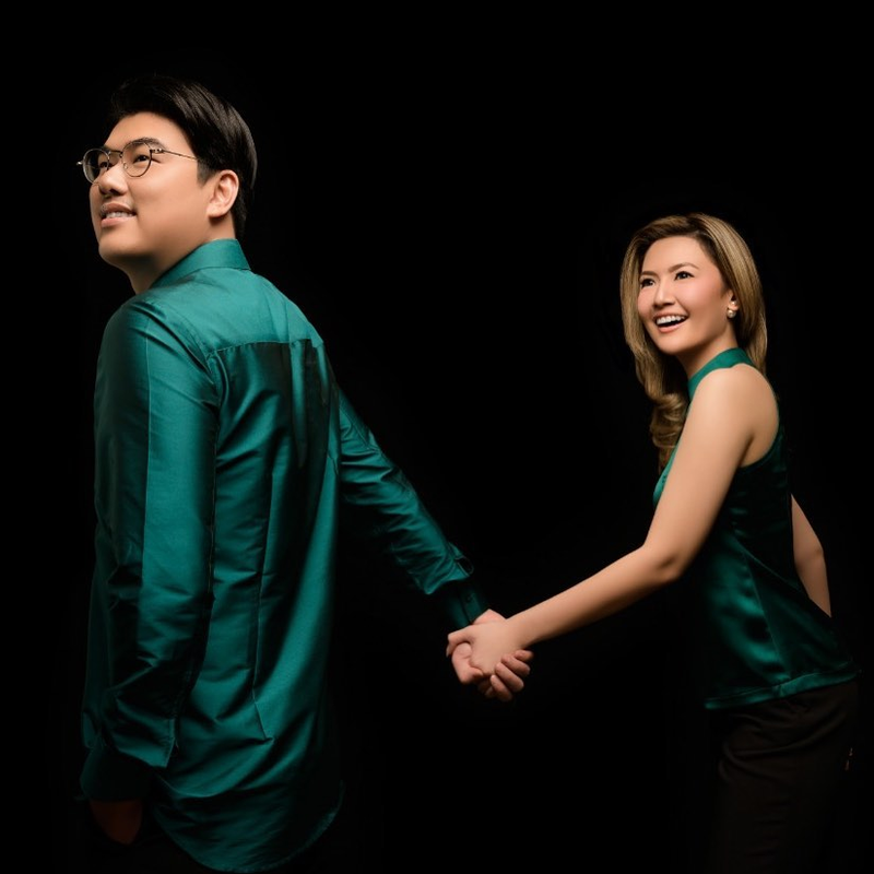 Pasangan Asty Ananta dan Hendra Suyatno