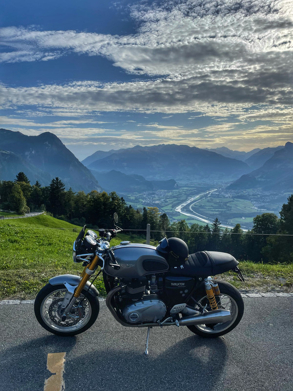 0E6036E8-DDAA-42B1-B0B3-6374D4A044FC